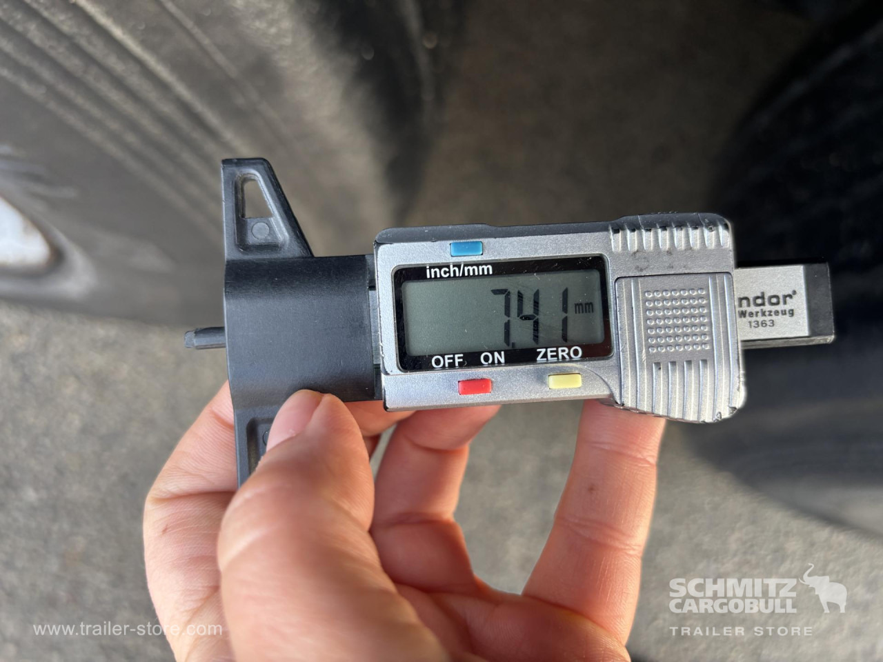 SCHMITZ Curtainsider Standard - Тентованный полуприцеп: фото 3 SCHMITZ Curtainsider Standard - Тентованный полуприцеп: фото 3