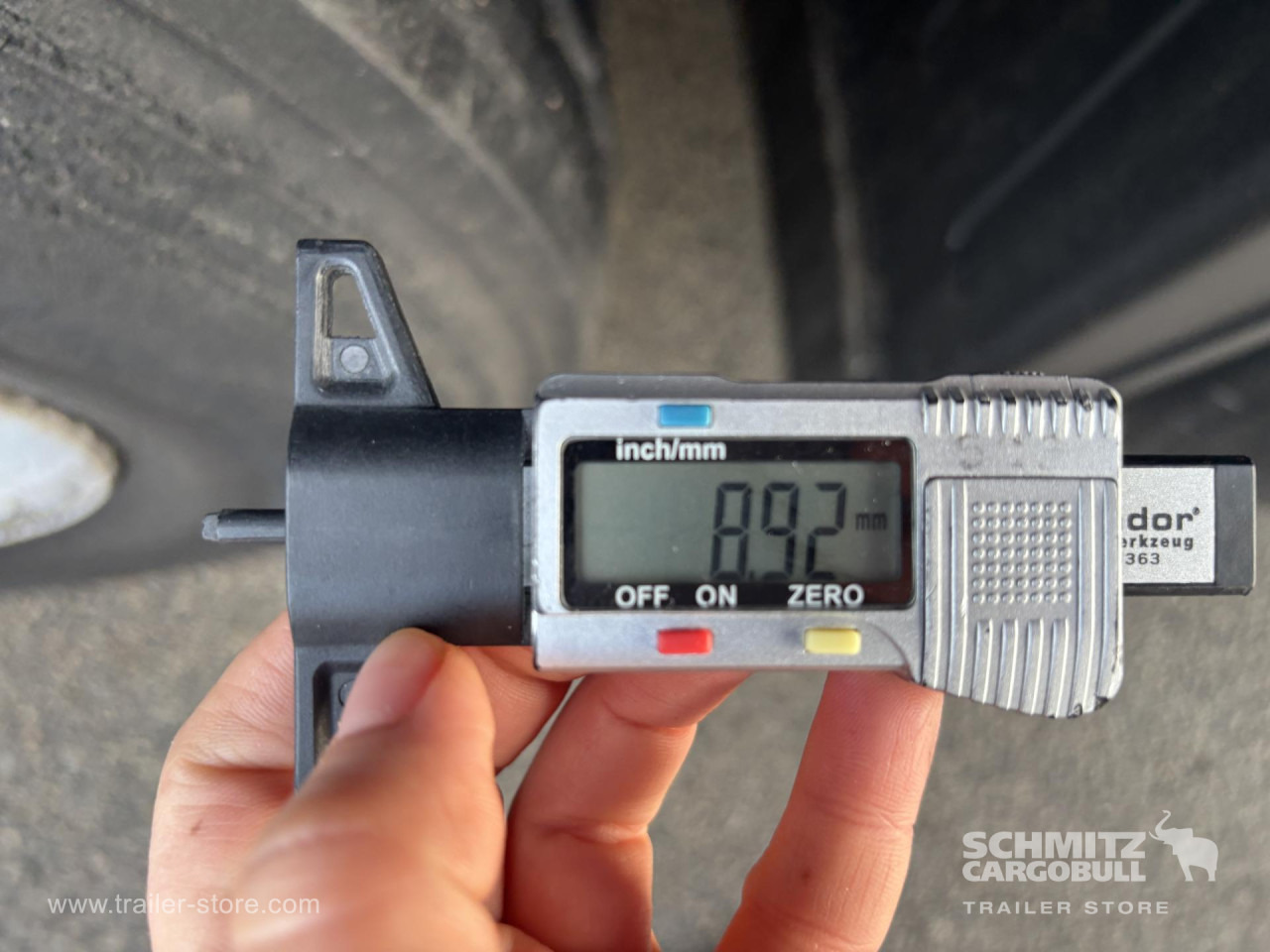 SCHMITZ Curtainsider Standard - Тентованный полуприцеп: фото 2 SCHMITZ Curtainsider Standard - Тентованный полуприцеп: фото 2