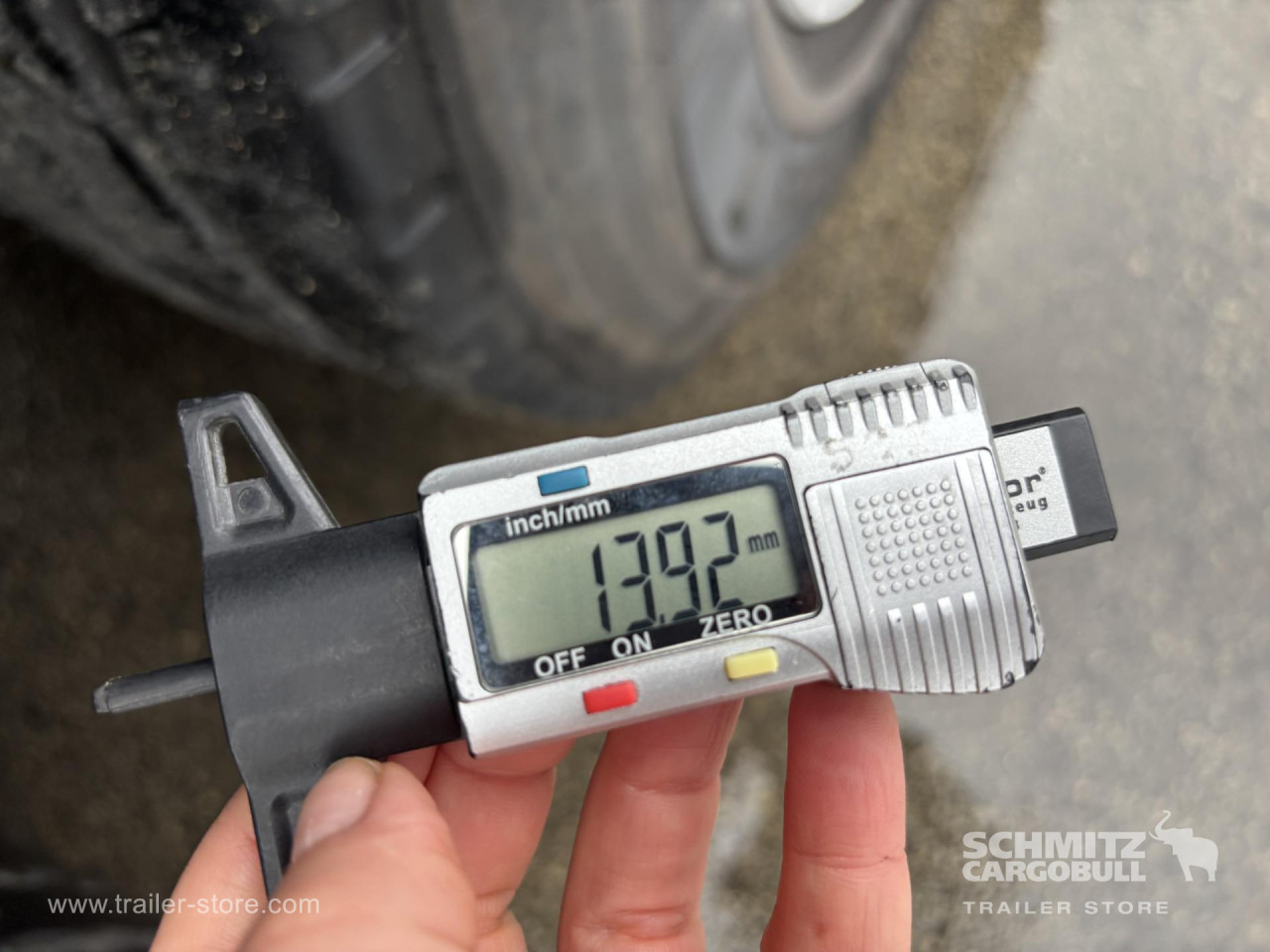 SCHMITZ Curtainsider Standard - Тентованный полуприцеп: фото 4 SCHMITZ Curtainsider Standard - Тентованный полуприцеп: фото 4