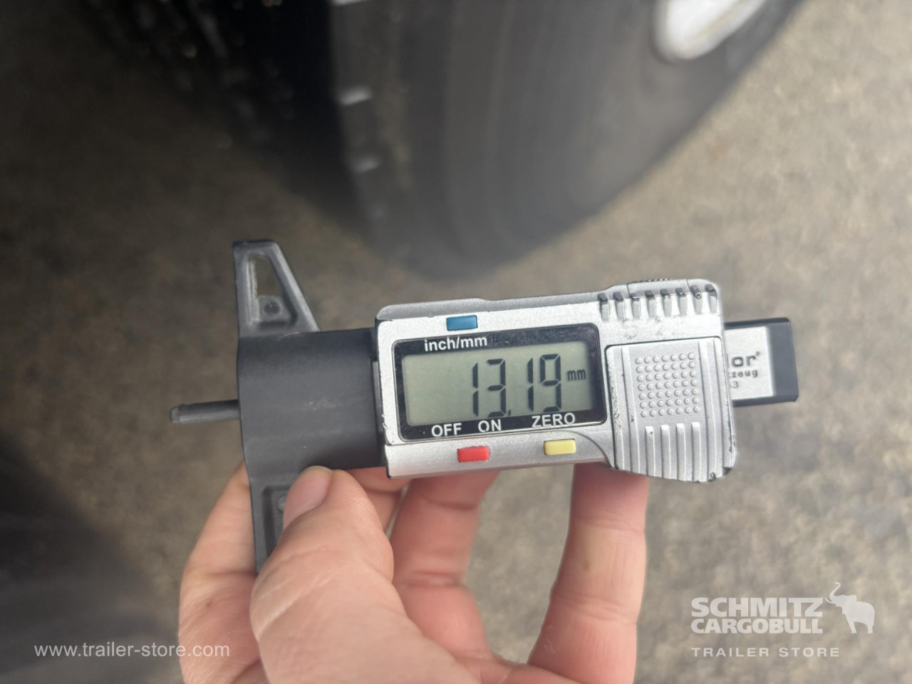 SCHMITZ Curtainsider Standard - Тентованный полуприцеп: фото 3 SCHMITZ Curtainsider Standard - Тентованный полуприцеп: фото 3