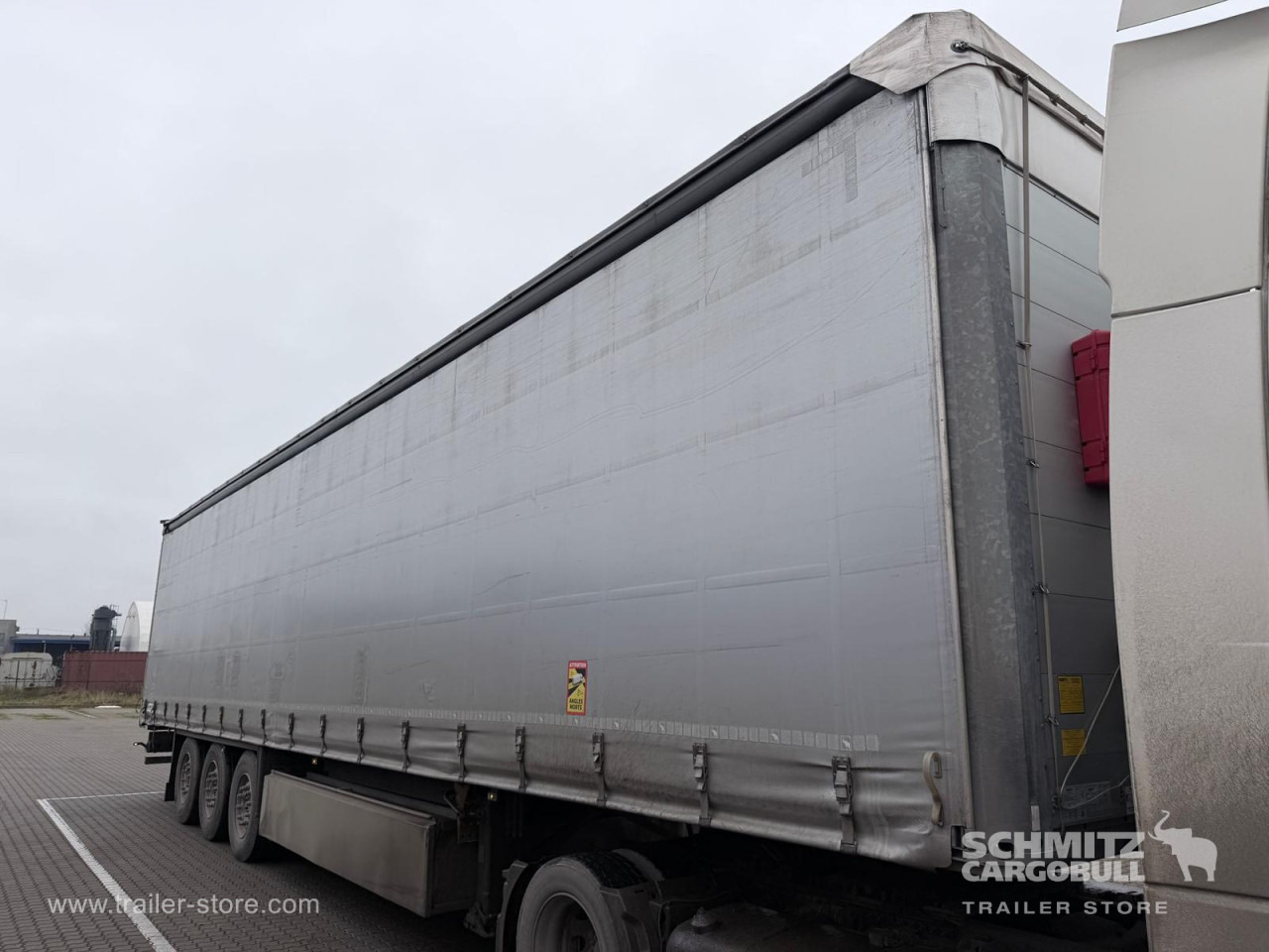 SCHMITZ Curtainsider Standard - Тентованный полуприцеп: фото 4 SCHMITZ Curtainsider Standard - Тентованный полуприцеп: фото 4