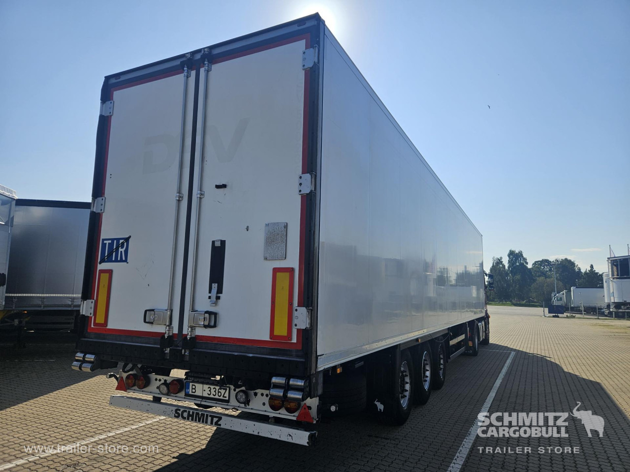 SCHMITZ Reefer Standard Double deck - Изотермический полуприцеп: фото 1 SCHMITZ Reefer Standard Double deck - Изотермический полуприцеп: фото 1