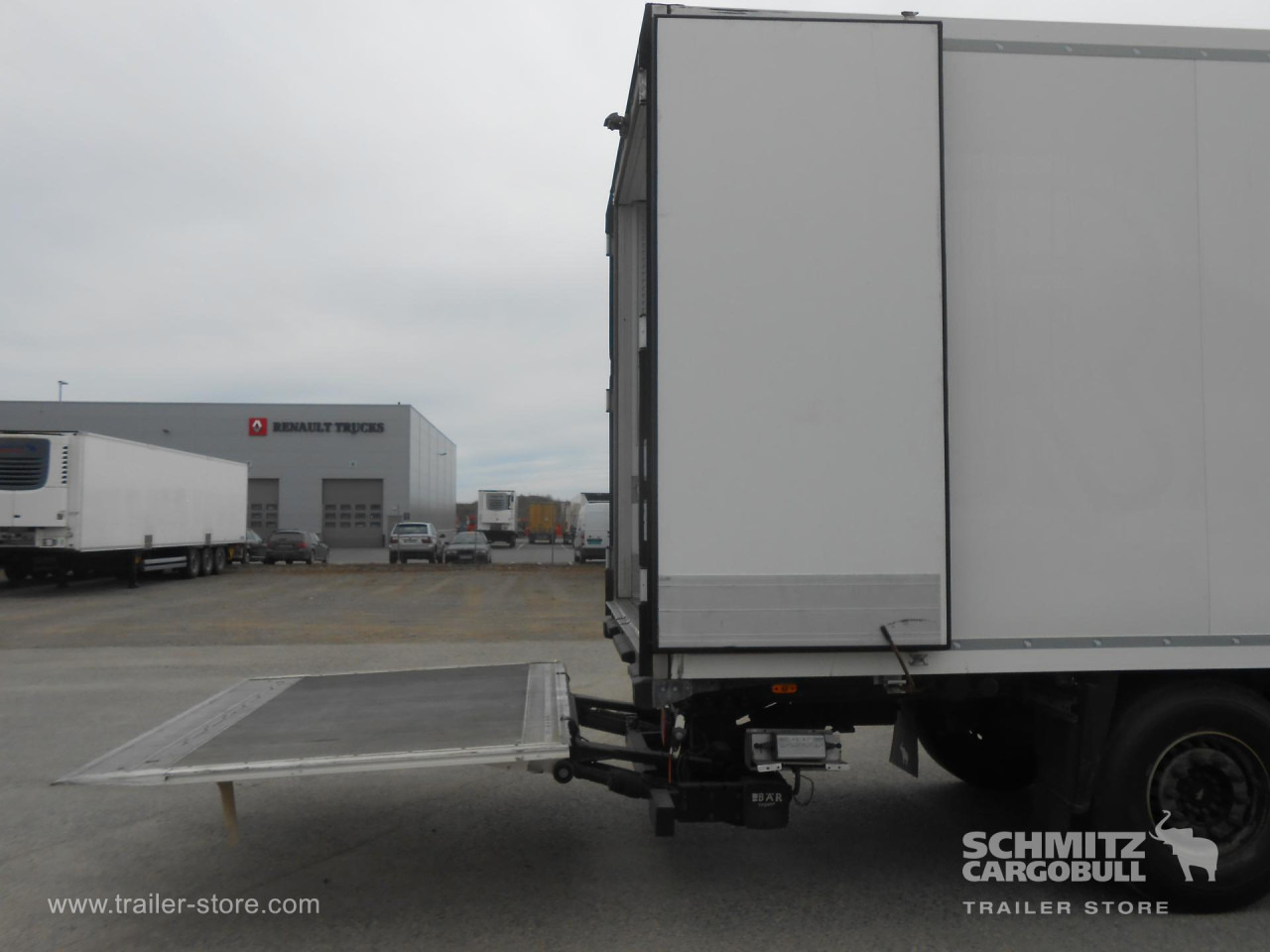 SCHMITZ Reefer Standard Double deck Taillift - Изотермический полуприцеп: фото 4 SCHMITZ Reefer Standard Double deck Taillift - Изотермический полуприцеп: фото 4