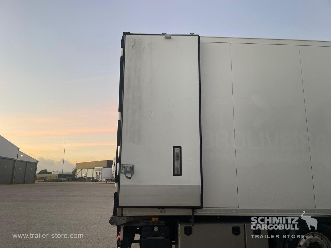 SCHMITZ Reefer Standard Double deck - Изотермический полуприцеп: фото 3 SCHMITZ Reefer Standard Double deck - Изотермический полуприцеп: фото 3