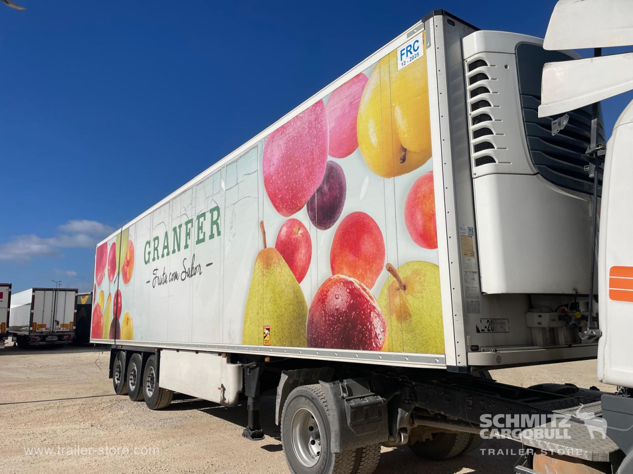 SCHMITZ Reefer Standard - Изотермический полуприцеп: фото 1 SCHMITZ Reefer Standard - Изотермический полуприцеп: фото 1