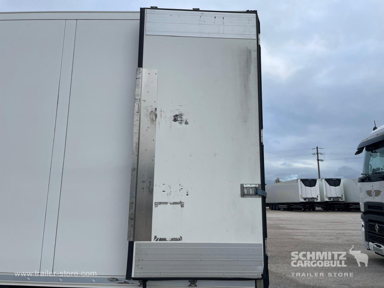 SCHMITZ Reefer Standard - Изотермический полуприцеп: фото 4 SCHMITZ Reefer Standard - Изотермический полуприцеп: фото 4
