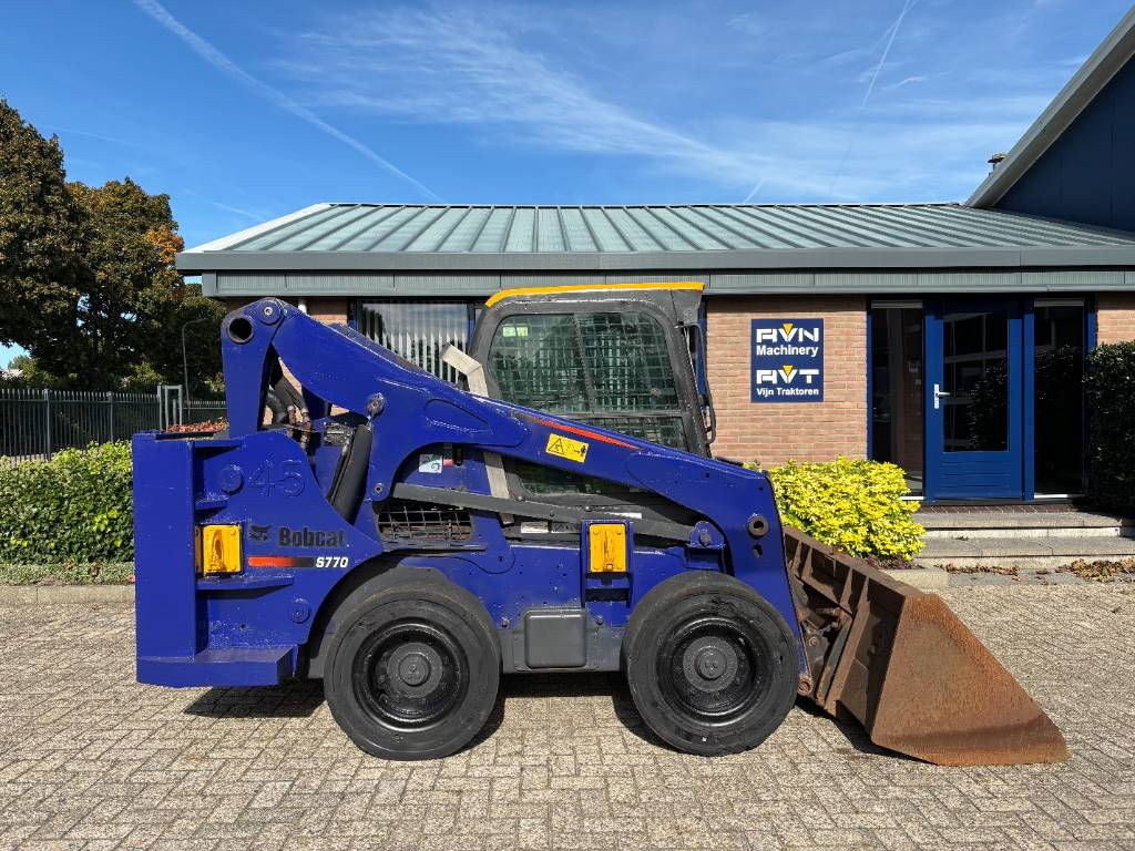 Bobcat S 770 - Мини-погрузчик с бортовым поворотом: фото 4 Bobcat S 770 - Мини-погрузчик с бортовым поворотом: фото 4