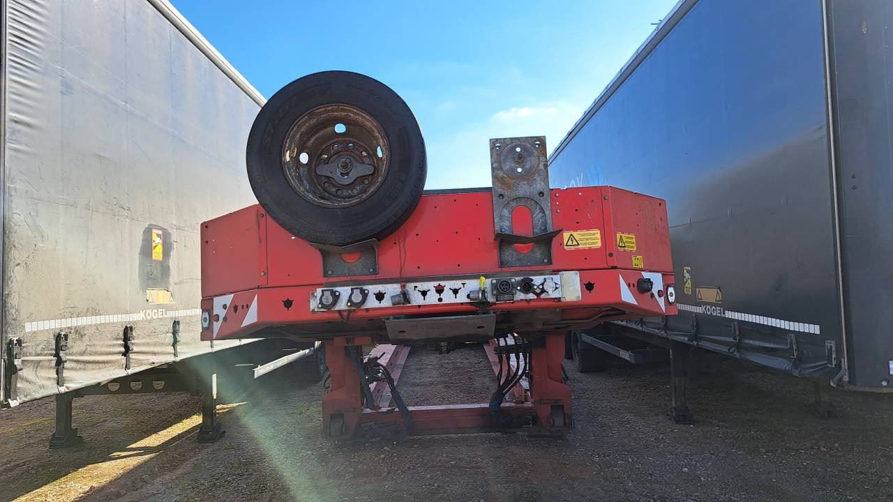 FAYMONVILLE MEGAMAX F-S42 / steering axles / Extendable - Низкорамный полуприцеп: фото 3 FAYMONVILLE MEGAMAX F-S42 / steering axles / Extendable - Низкорамный полуприцеп: фото 3