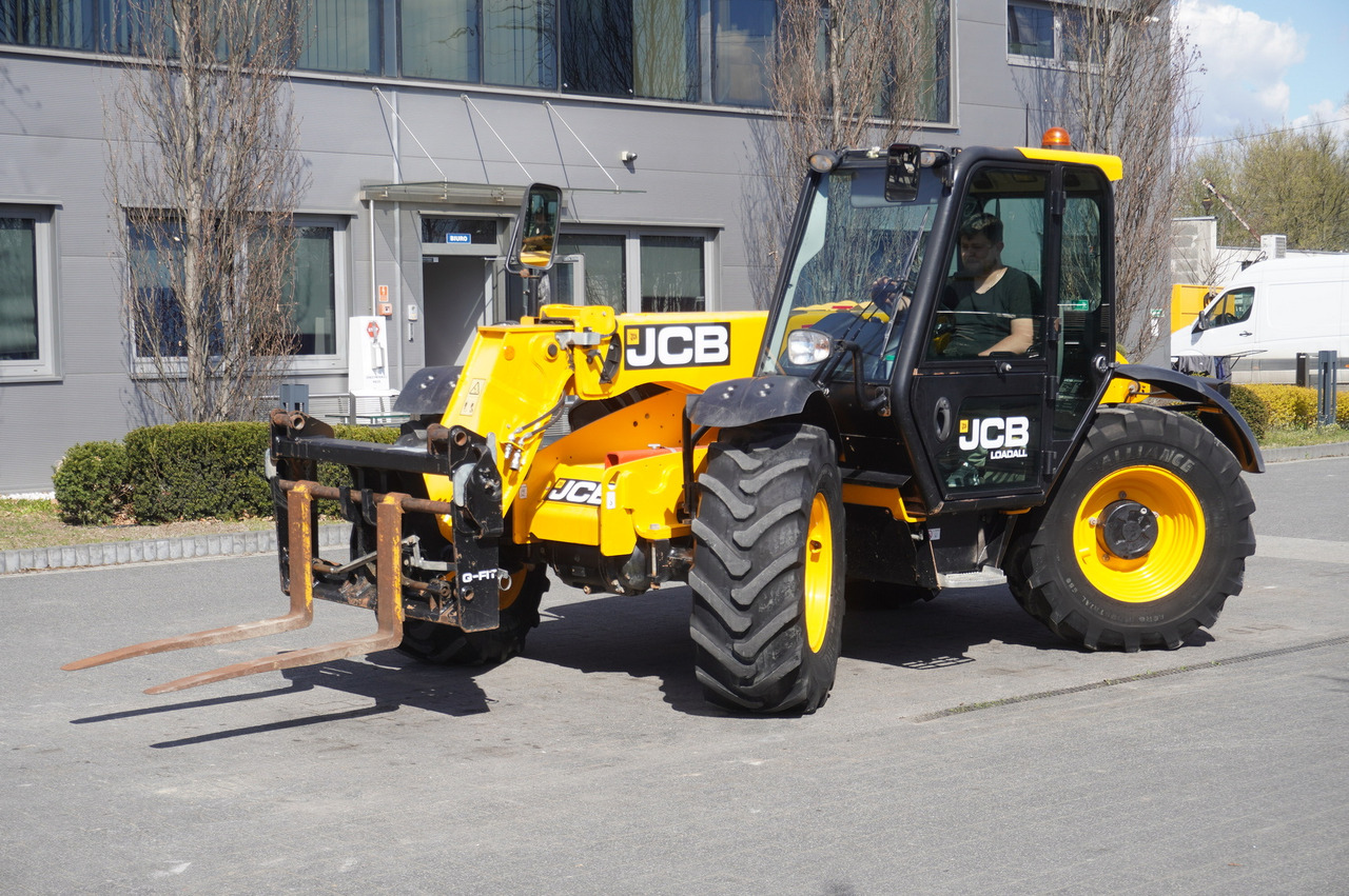 Телескопический фронтальный погрузчик JCB 526-56 AGRI Plus / 5.6 m telescopic loader / joystick: фото 19