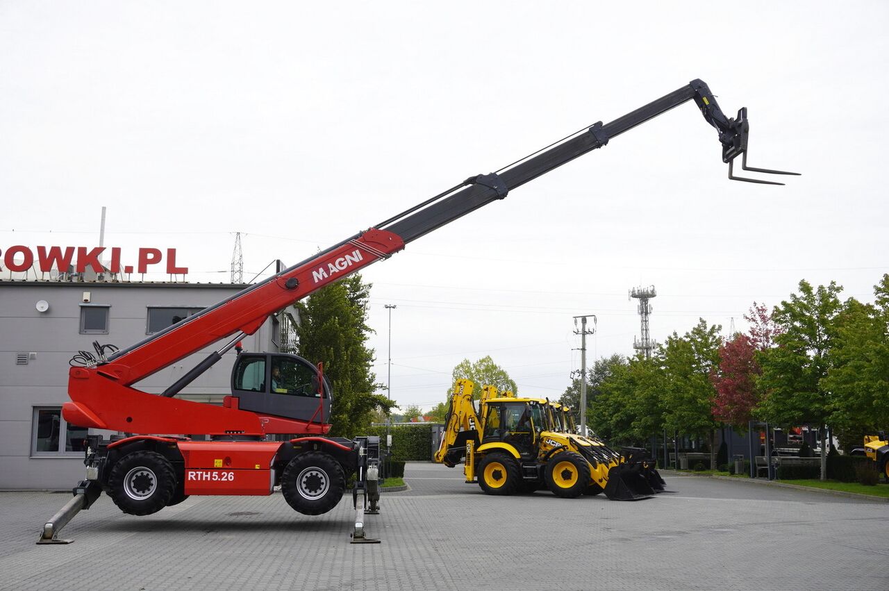 MAGNI RTH 5.26 telescopic loader / Range 26 m / load cap 5000 kg / Remote control - Телескопический фронтальный погрузчик: фото 3 MAGNI RTH 5.26 telescopic loader / Range 26 m / load cap 5000 kg / Remote control - Телескопический фронтальный погрузчик: фото 3