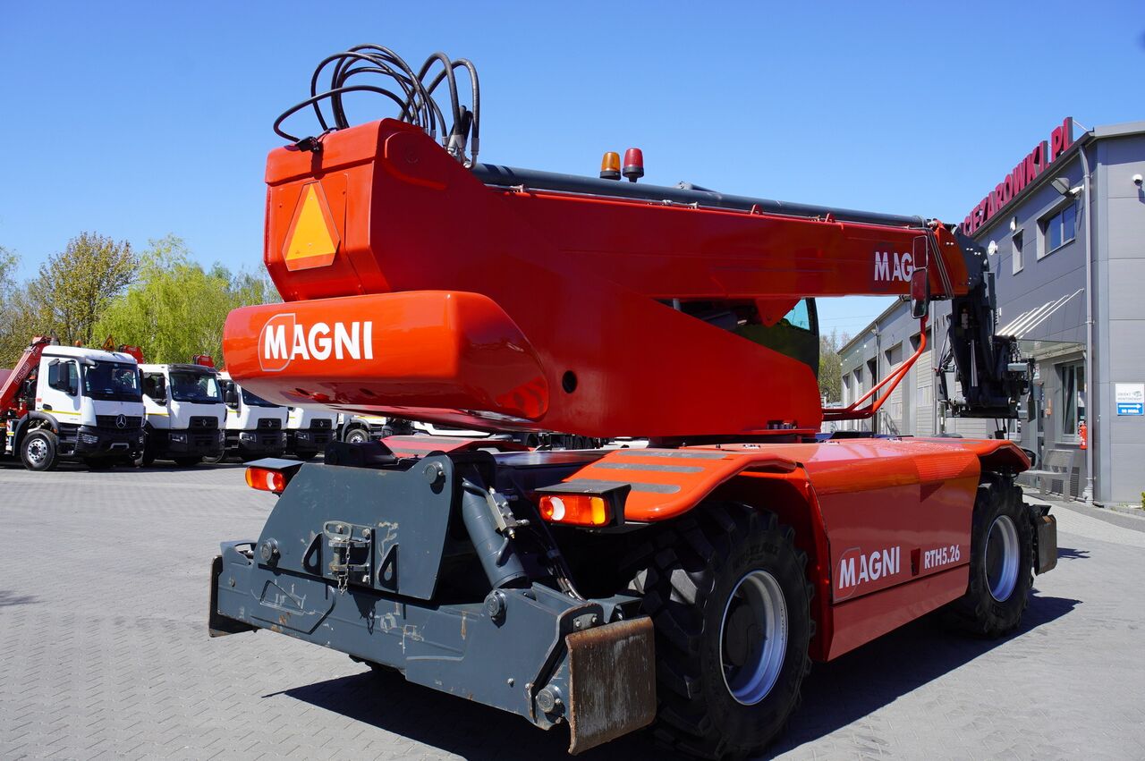 MAGNI RTH 5.26 telescopic loader / Range 26 m / load cap 5000 kg / Remote control - Телескопический погрузчик: фото 5 MAGNI RTH 5.26 telescopic loader / Range 26 m / load cap 5000 kg / Remote control - Телескопический погрузчик: фото 5