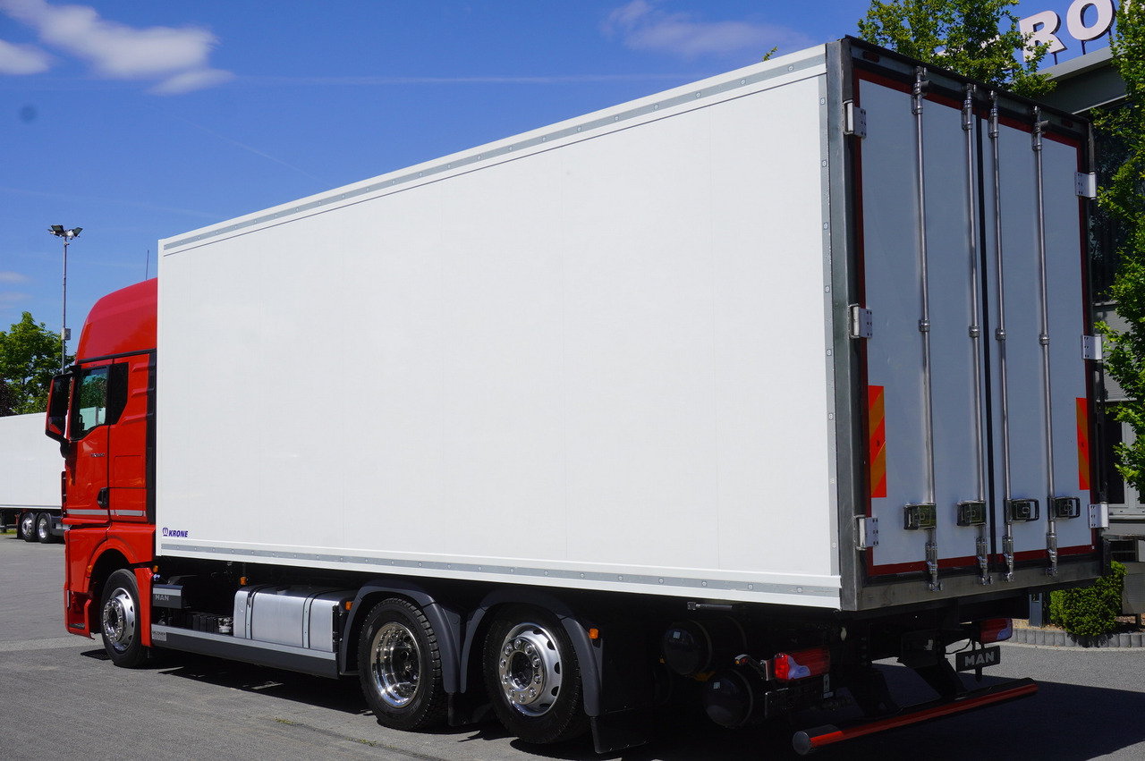 MAN GX 26.510 / 2022 / NEW Krone bitemperature refrigerated truck / Carrier Supra 850 MT / 4 units - Рефрижератор: фото 2 MAN GX 26.510 / 2022 / NEW Krone bitemperature refrigerated truck / Carrier Supra 850 MT / 4 units - Рефрижератор: фото 2