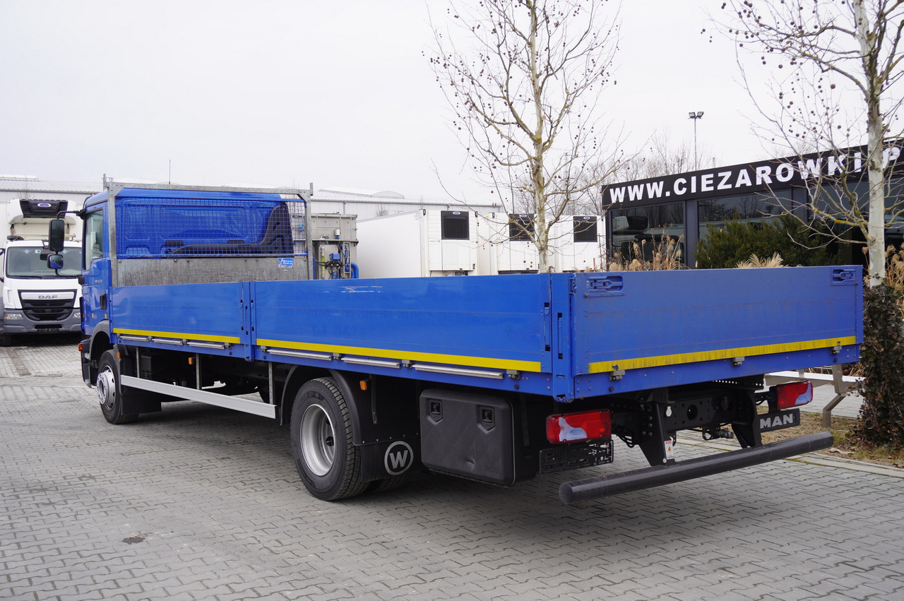 MAN TGM 15.250 / 160,000 km! / 2021 / Flatbed 18 EPAL / 8.8 t capacity - Грузовик бортовой/ Платформа: фото 3 MAN TGM 15.250 / 160,000 km! / 2021 / Flatbed 18 EPAL / 8.8 t capacity - Грузовик бортовой/ Платформа: фото 3