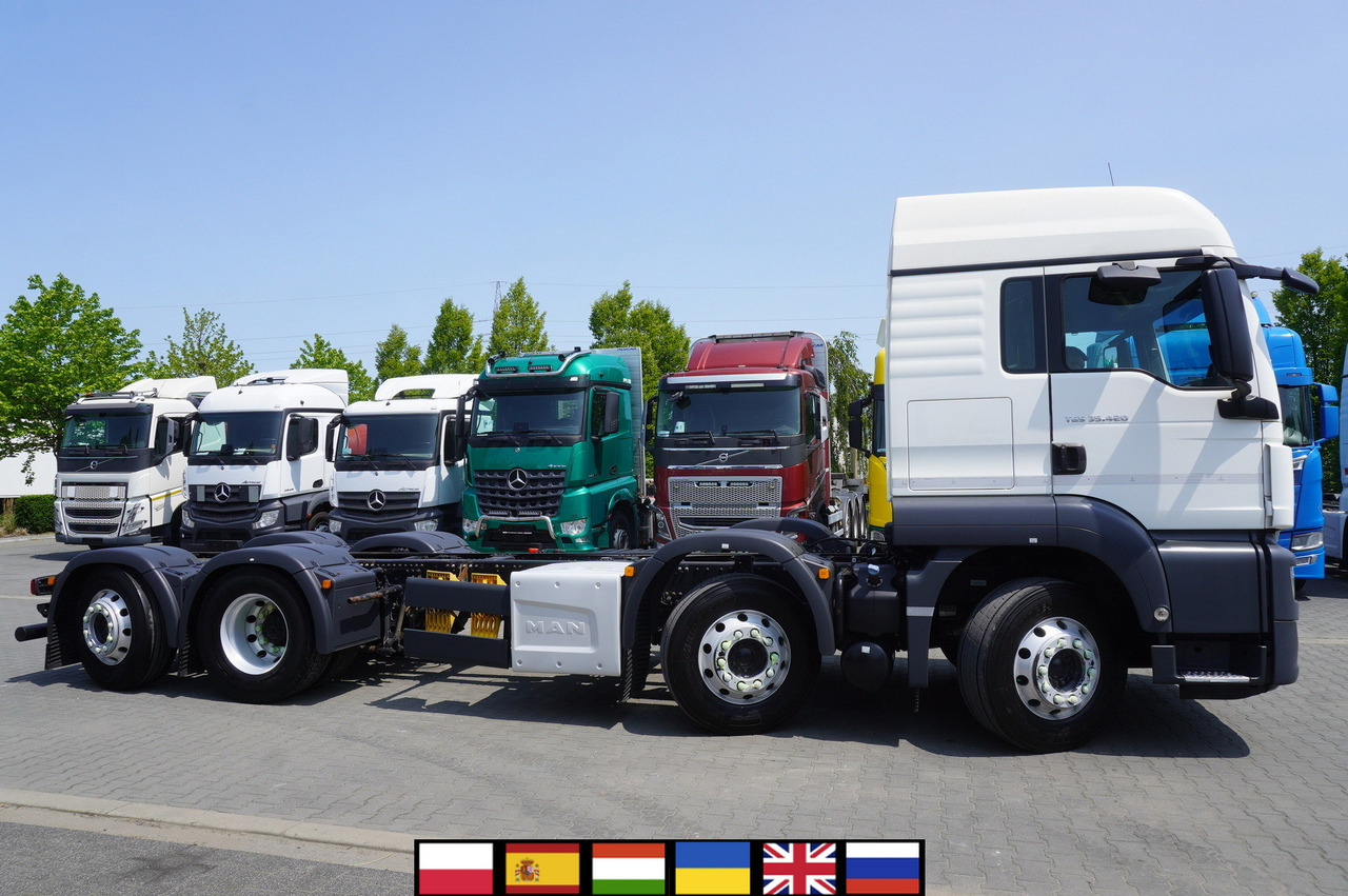 MAN TGS 35.420 8×2 / Chassis 6.4 m / 3 steered axles - Грузовик-шасси: фото 1 MAN TGS 35.420 8×2 / Chassis 6.4 m / 3 steered axles - Грузовик-шасси: фото 1