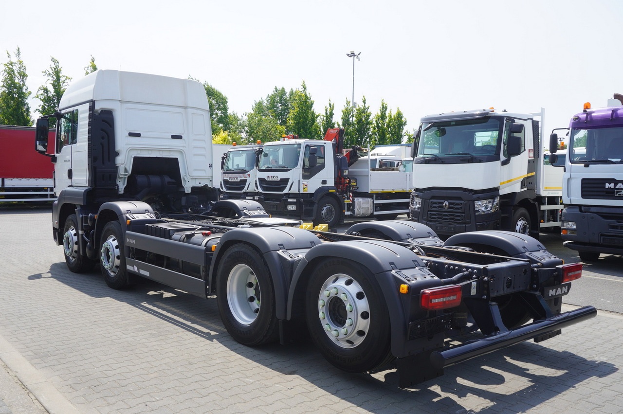 MAN TGS 35.420 8x2 / Chassis 6.4 m / 3 steered axles - Грузовик-шасси: фото 4 MAN TGS 35.420 8x2 / Chassis 6.4 m / 3 steered axles - Грузовик-шасси: фото 4
