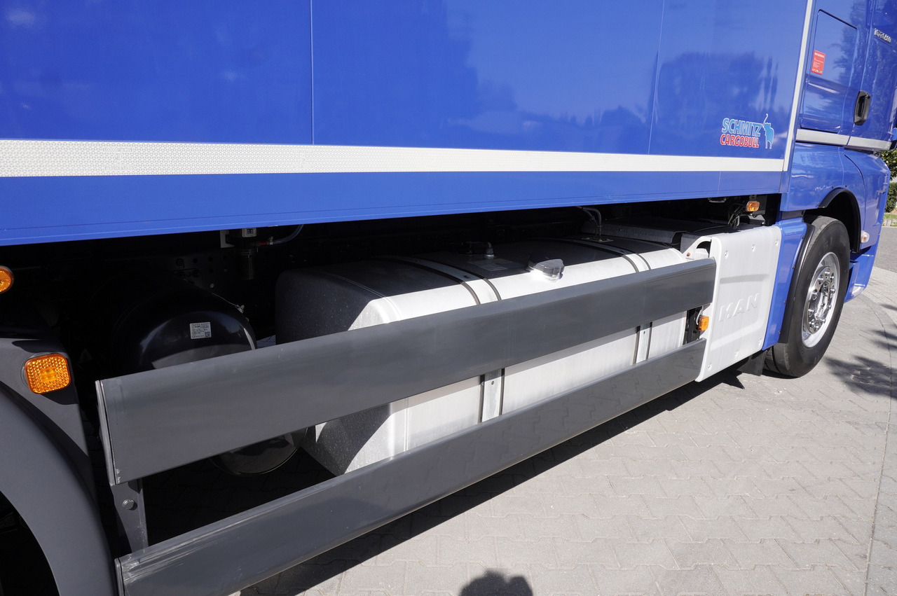 Рефрижератор MAN TGX 26.500 E6 XXL / Schmitz 19 pallets / Thermoking / steering axle: фото 16 Рефрижератор MAN TGX 26.500 E6 XXL / Schmitz 19 pallets / Thermoking / steering axle: фото 16