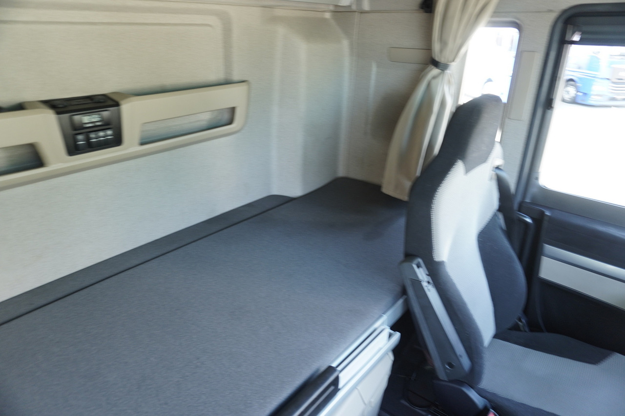 Рефрижератор MAN TGX 26.500 E6 XXL / Schmitz 19 pallets / Thermoking / steering axle: фото 39 Рефрижератор MAN TGX 26.500 E6 XXL / Schmitz 19 pallets / Thermoking / steering axle: фото 39