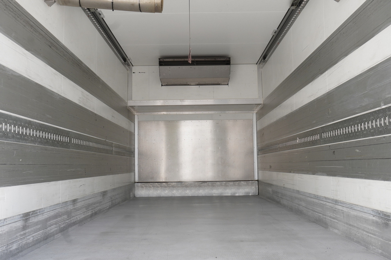 Рефрижератор MAN TGX 26.500 E6 XXL / Schmitz 19 pallets / Thermoking / steering axle: фото 9 Рефрижератор MAN TGX 26.500 E6 XXL / Schmitz 19 pallets / Thermoking / steering axle: фото 9