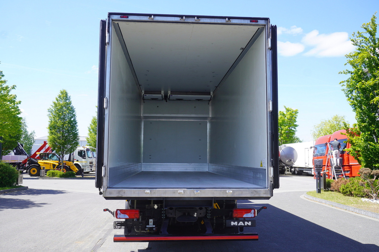 MAN TGX 26.510 / 2022 / NEW Krone bitemperature refrigerated truck / Carrier Supra 850 MT / 4 units - Рефрижератор: фото 4 MAN TGX 26.510 / 2022 / NEW Krone bitemperature refrigerated truck / Carrier Supra 850 MT / 4 units - Рефрижератор: фото 4