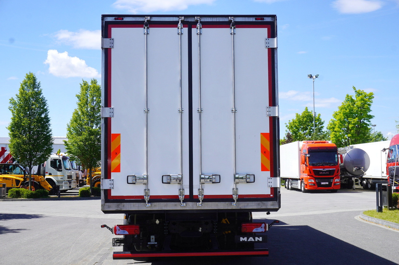 MAN TGX 26.510 / 2022 / NEW Krone bitemperature refrigerated truck / Carrier Supra 850 MT / 4 units - Рефрижератор: фото 3 MAN TGX 26.510 / 2022 / NEW Krone bitemperature refrigerated truck / Carrier Supra 850 MT / 4 units - Рефрижератор: фото 3