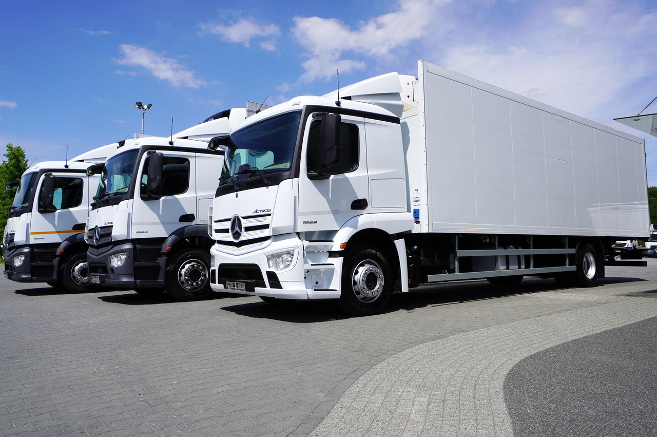 MERCEDES-BENZ Actros 1824 / Refrigerator 22 EPAL / Carrier Supra 1250 / Sleeping cabin / 3 units - Рефрижератор: фото 5 MERCEDES-BENZ Actros 1824 / Refrigerator 22 EPAL / Carrier Supra 1250 / Sleeping cabin / 3 units - Рефрижератор: фото 5