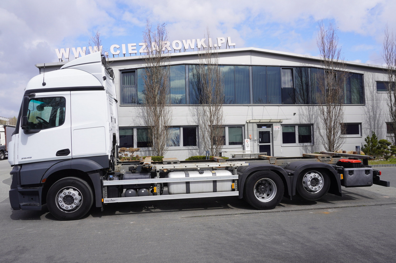 MERCEDES-BENZ Actros 2545 6x2 MP5 / Full ADR / BDF - Грузовик-контейнеровоз/ Сменный кузов: фото 2 MERCEDES-BENZ Actros 2545 6x2 MP5 / Full ADR / BDF - Грузовик-контейнеровоз/ Сменный кузов: фото 2