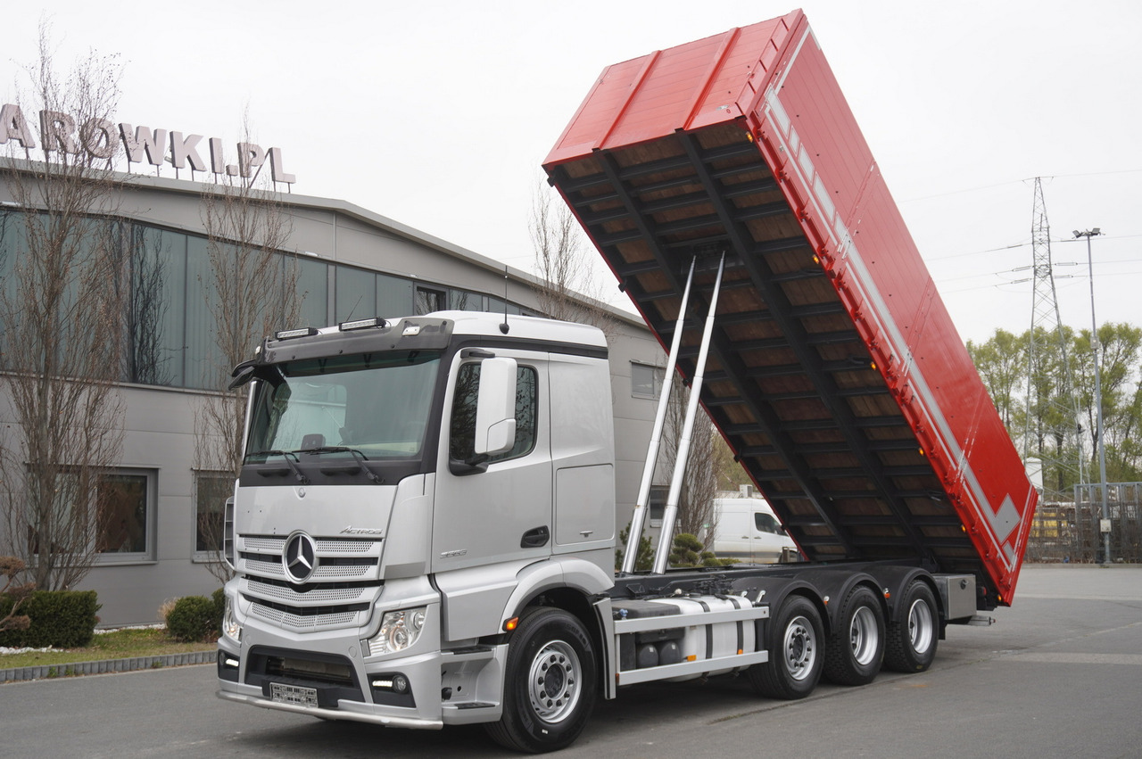 MERCEDES-BENZ Actros 3563 8x4 / Tipper for grain 20 t load capacity - Грузовик бортовой/ Платформа: фото 1 MERCEDES-BENZ Actros 3563 8x4 / Tipper for grain 20 t load capacity - Грузовик бортовой/ Платформа: фото 1