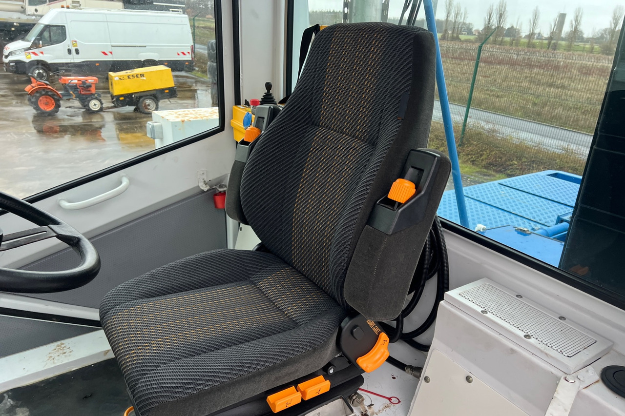 Терминальный тягач NICOLAS ASM14.4-4.1 terminal tractor 8x2x8 / 200 MTH: фото 9