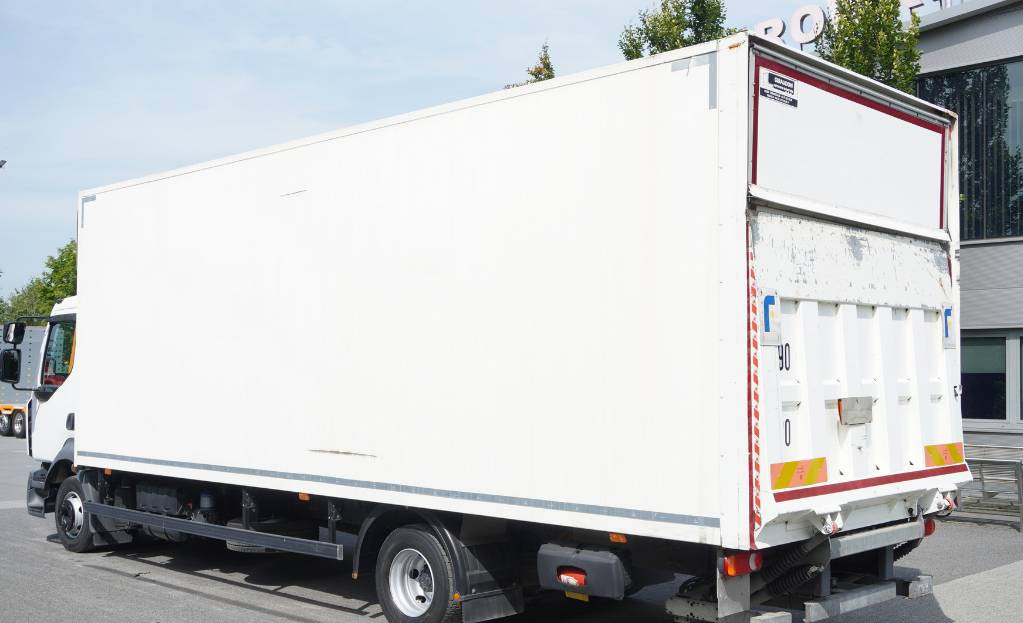 RENAULT D12 E6 / Container 18 pallets / tail lift - Грузовик с закрытым кузовом: фото 3 RENAULT D12 E6 / Container 18 pallets / tail lift - Грузовик с закрытым кузовом: фото 3