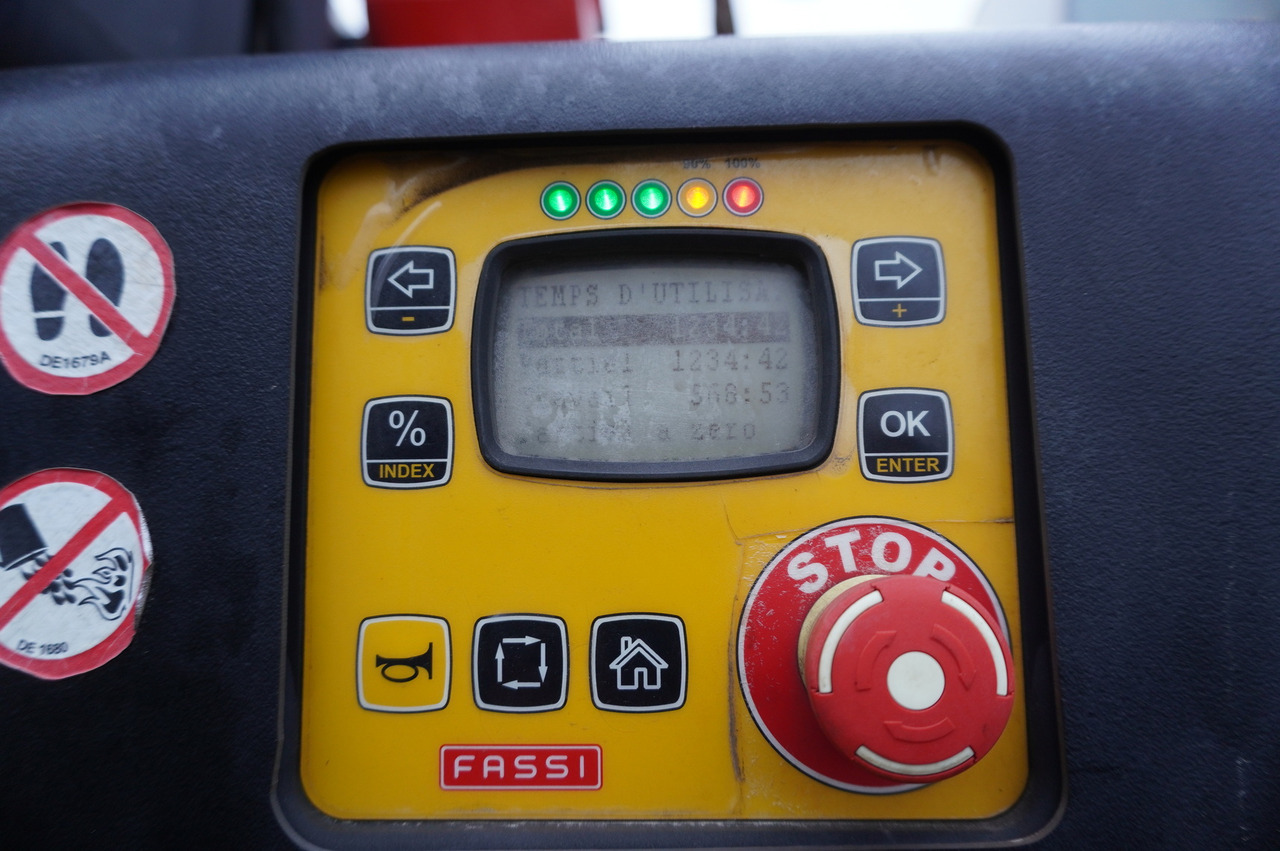 RENAULT RENAULT C280 DTI 8 / FASSI crane 5.6 T / 560 MTH / range 8 m / Flatbed 15 EPAL - Автоманипулятор: фото 3 RENAULT RENAULT C280 DTI 8 / FASSI crane 5.6 T / 560 MTH / range 8 m / Flatbed 15 EPAL - Автоманипулятор: фото 3