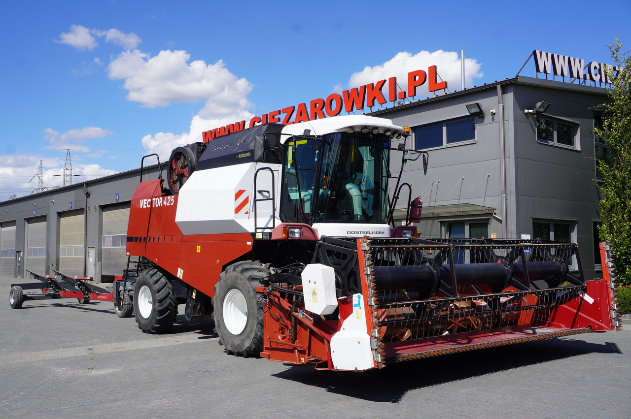 ROSTSELMASH VECTOR 425 RSM-101 grain harvester + Header 5 m + rapeseed harvesting extension / 2300 MTH - Зерноуборочный комбайн: фото 3 ROSTSELMASH VECTOR 425 RSM-101 grain harvester + Header 5 m + rapeseed harvesting extension / 2300 MTH - Зерноуборочный комбайн: фото 3