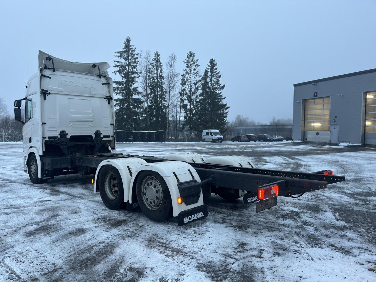 SCANIA R500 / Truck chassis / Retarder / Sleeper cab - Грузовик-шасси: фото 2 SCANIA R500 / Truck chassis / Retarder / Sleeper cab - Грузовик-шасси: фото 2