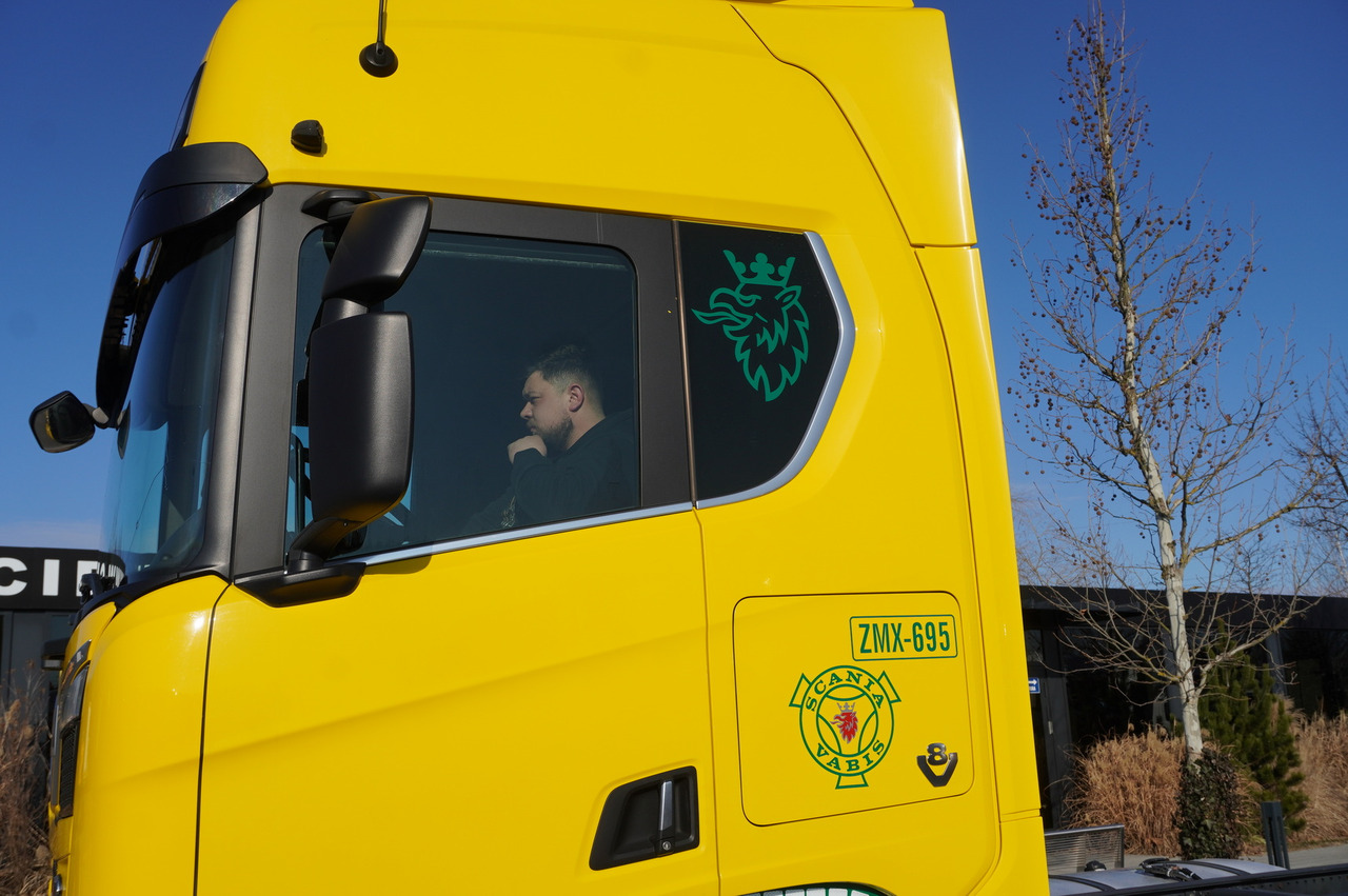 SCANIA R650 V8 8x4/4 E6 / 2020 / Frame 9.7 m! - Грузовик-шасси, Автоманипулятор: фото 4 SCANIA R650 V8 8x4/4 E6 / 2020 / Frame 9.7 m! - Грузовик-шасси, Автоманипулятор: фото 4