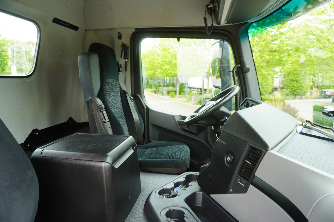 Mercedes-Benz Actros 1845 4x2 / Jost 5th wheel / 11.1 t load capacity лизинг Mercedes-Benz Actros 1845 4x2 / Jost 5th wheel / 11.1 t load capacity: фото 27