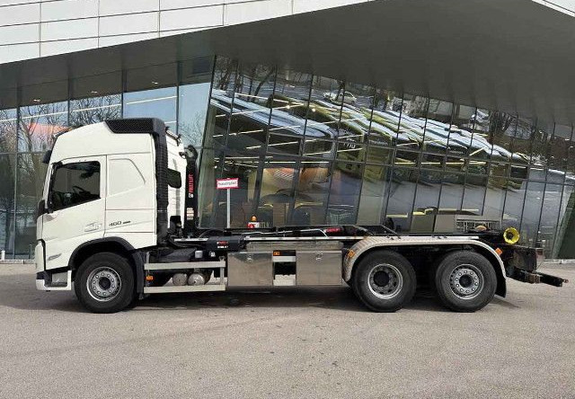 VOLVO FM 460 6X2*4 / HIAB ULT21S61 hooklift / 50 tho. km! / 2022 - Крюковой мультилифт: фото 3 VOLVO FM 460 6X2*4 / HIAB ULT21S61 hooklift / 50 tho. km! / 2022 - Крюковой мультилифт: фото 3