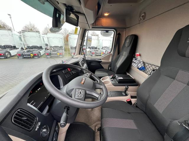 DAF XB 290 FA 16 to. Curtainsider LBW 1.5 Tonnen AHK - Тентованный грузовик: фото 2 DAF XB 290 FA 16 to. Curtainsider LBW 1.5 Tonnen AHK - Тентованный грузовик: фото 2