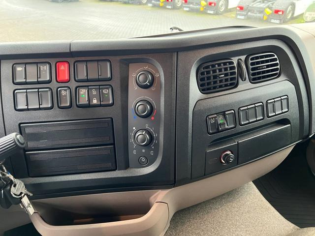 DAF XB 290 FA 16 to. Curtainsider LBW 1.5 Tonnen AHK - Тентованный грузовик: фото 5 DAF XB 290 FA 16 to. Curtainsider LBW 1.5 Tonnen AHK - Тентованный грузовик: фото 5