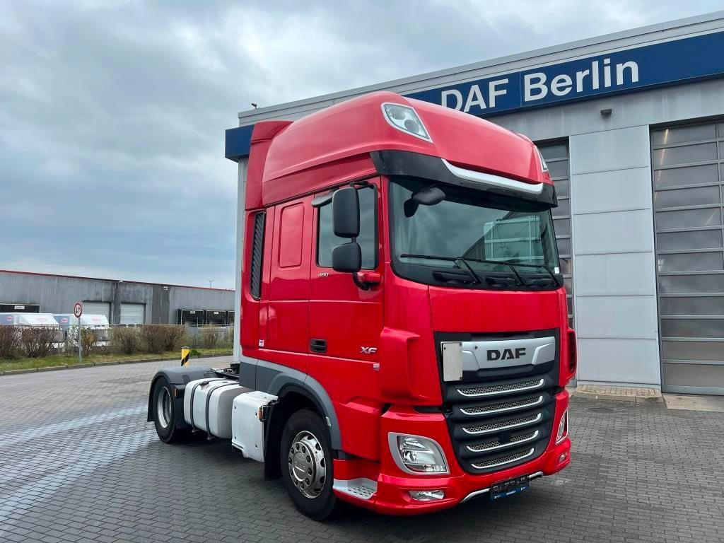 DAF XF 480 FT SSC MX-Engine Brake ADR-AT 2 x Tank - Тягач: фото 1 DAF XF 480 FT SSC MX-Engine Brake ADR-AT 2 x Tank - Тягач: фото 1