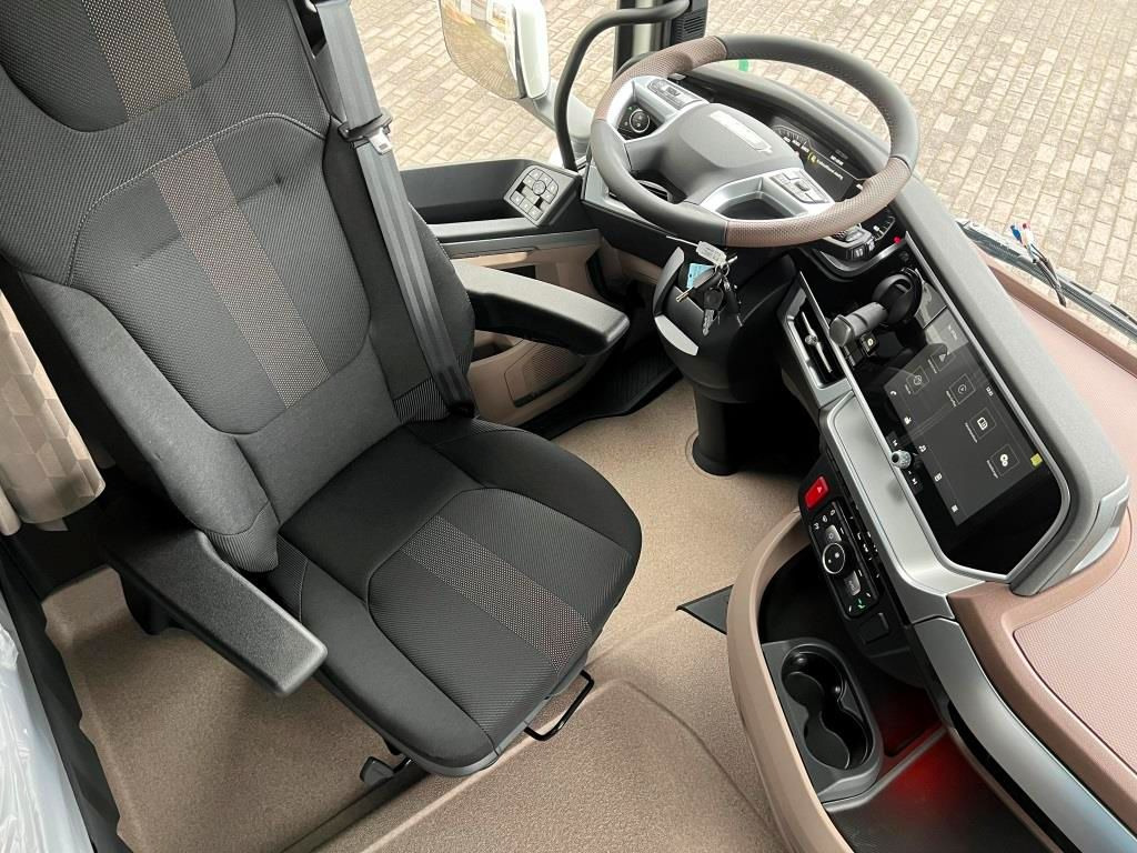 Новый Тягач DAF XG+ 480 LD, MODELLJAHR 2025, Seitenverkleidungen: фото 6