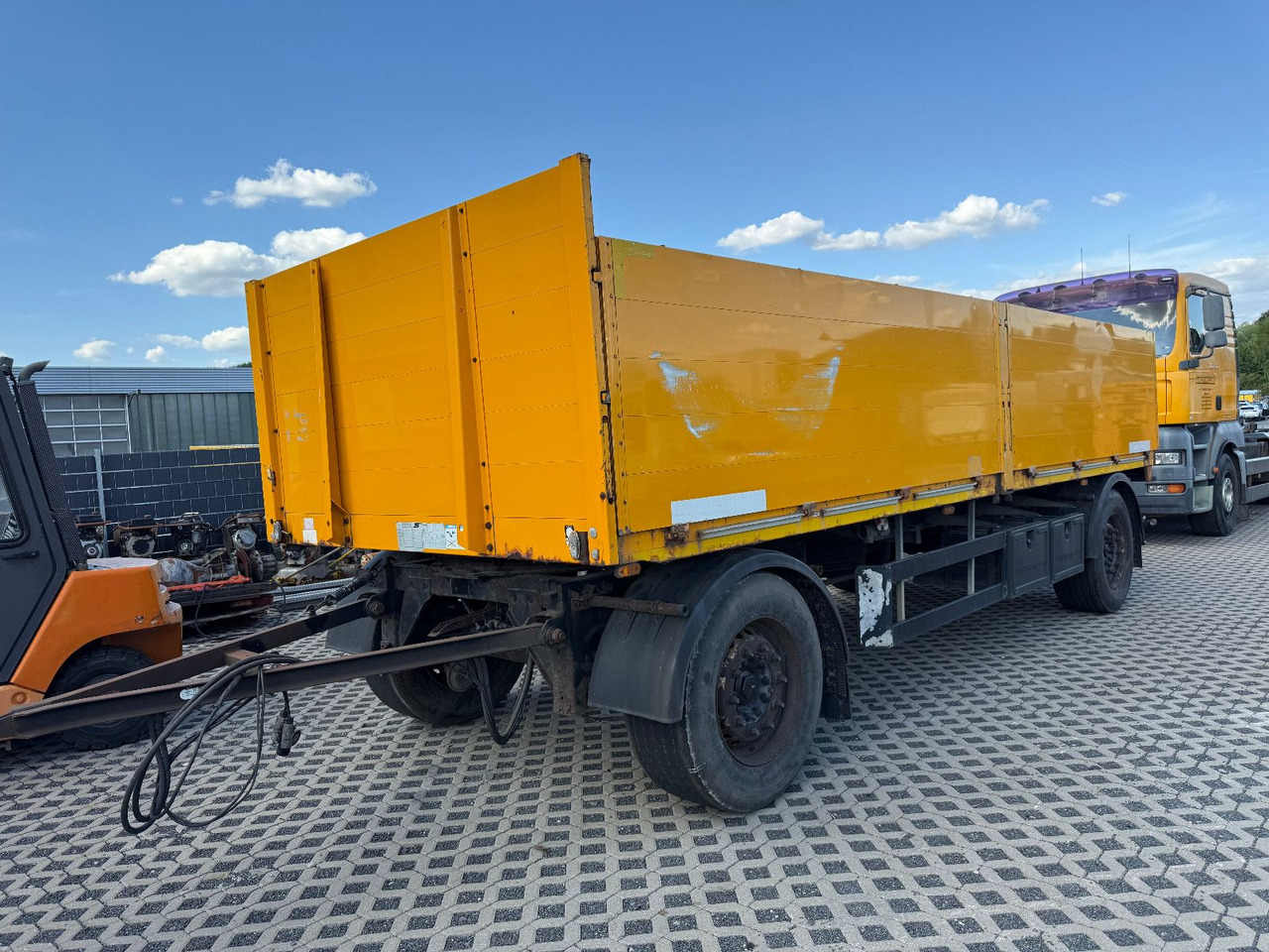 Schwarzmüller T 202 L: 6500 mm - Прицеп бортовой/ Платформа: фото 1 Schwarzmüller T 202 L: 6500 mm - Прицеп бортовой/ Платформа: фото 1