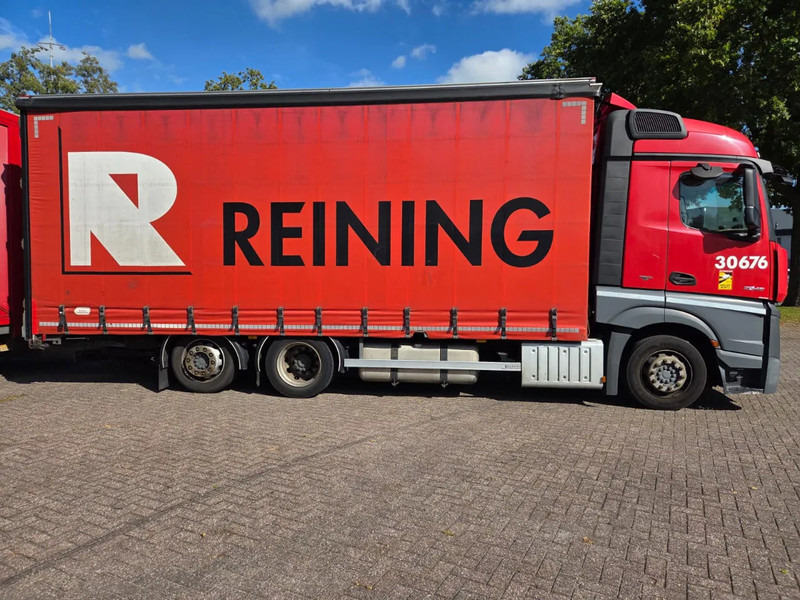 Mercedes-Benz Actros 2545 6X2 Retarder Volumecombi - Тентованный грузовик: фото 3 Mercedes-Benz Actros 2545 6X2 Retarder Volumecombi - Тентованный грузовик: фото 3