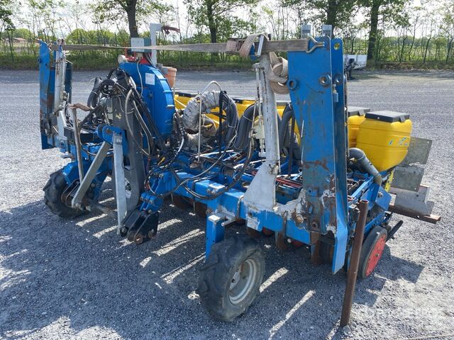 2004 Rabe 8230 Planter - Сеялка: фото 1 2004 Rabe 8230 Planter - Сеялка: фото 1