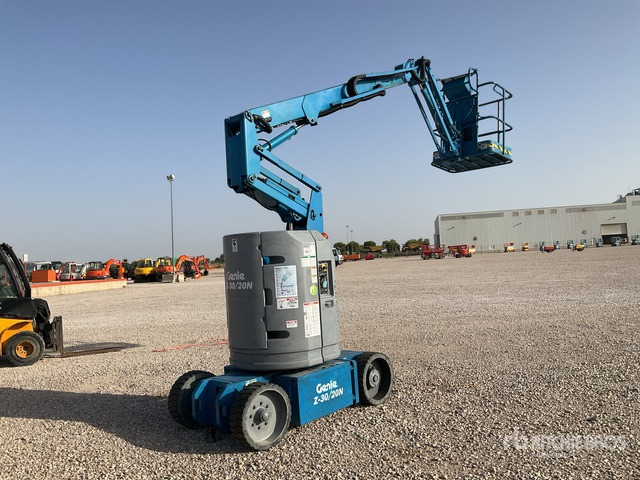 2001 Genie Z30N 2WD Electric Articulating Boom Lift - Коленчатый подъемник: фото 1 2001 Genie Z30N 2WD Electric Articulating Boom Lift - Коленчатый подъемник: фото 1