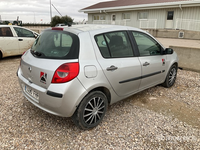 2006 Renault Clio (Inoperable) Automobile - Легковой автомобиль: фото 3 2006 Renault Clio (Inoperable) Automobile - Легковой автомобиль: фото 3