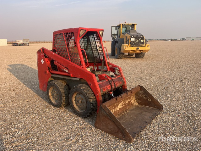 2007 Bobcat S130 (Inoperable) Skid Steer Loader - Мини-погрузчик с бортовым поворотом: фото 4 2007 Bobcat S130 (Inoperable) Skid Steer Loader - Мини-погрузчик с бортовым поворотом: фото 4