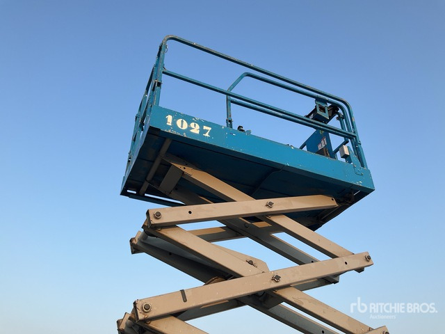 2011 Genie GS3246 Electric Scissor Lift - Ножничный подъемник: фото 4 2011 Genie GS3246 Electric Scissor Lift - Ножничный подъемник: фото 4