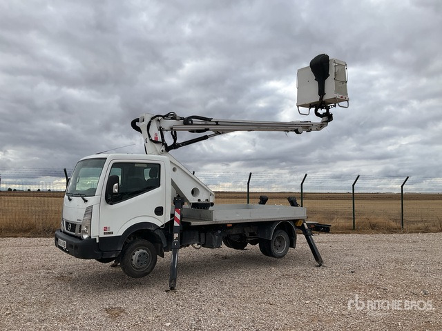 2018 Nissan NT400 35.13 2018 Oil&Steel Scorpion 1812 18 ... Bucket Truck - Грузовик с подъемником: фото 2 2018 Nissan NT400 35.13 2018 Oil&Steel Scorpion 1812 18 ... Bucket Truck - Грузовик с подъемником: фото 2
