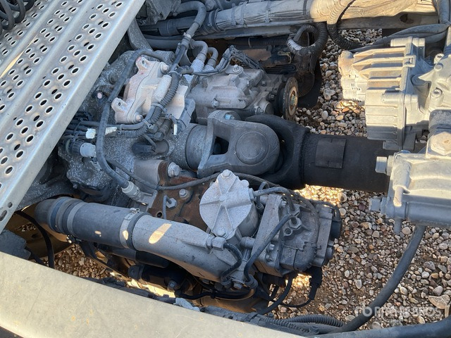 2015 Mercedes-Benz Actros 1845LS 4x2 S/A Sleeper Truck Tractor - Тягач: фото 4 2015 Mercedes-Benz Actros 1845LS 4x2 S/A Sleeper Truck Tractor - Тягач: фото 4