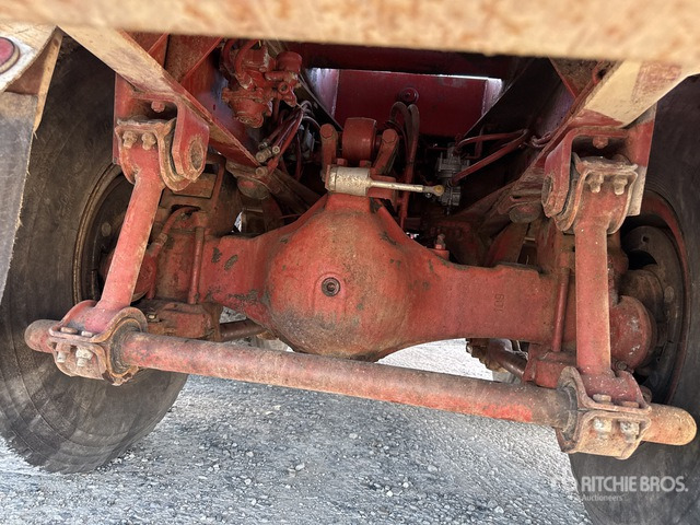 Самосвал 1988 Iveco 330-30 6x4 T/A Dump Truck: фото 6 Самосвал 1988 Iveco 330-30 6x4 T/A Dump Truck: фото 6