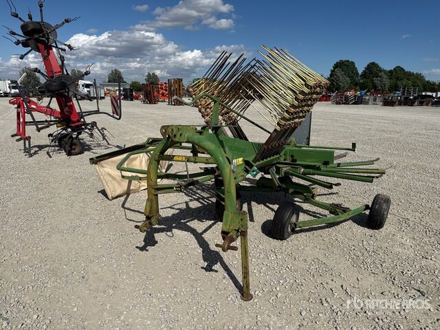 2001 Krone Swadro 461 Hay Rake - Сеноворошилка: фото 3 2001 Krone Swadro 461 Hay Rake - Сеноворошилка: фото 3